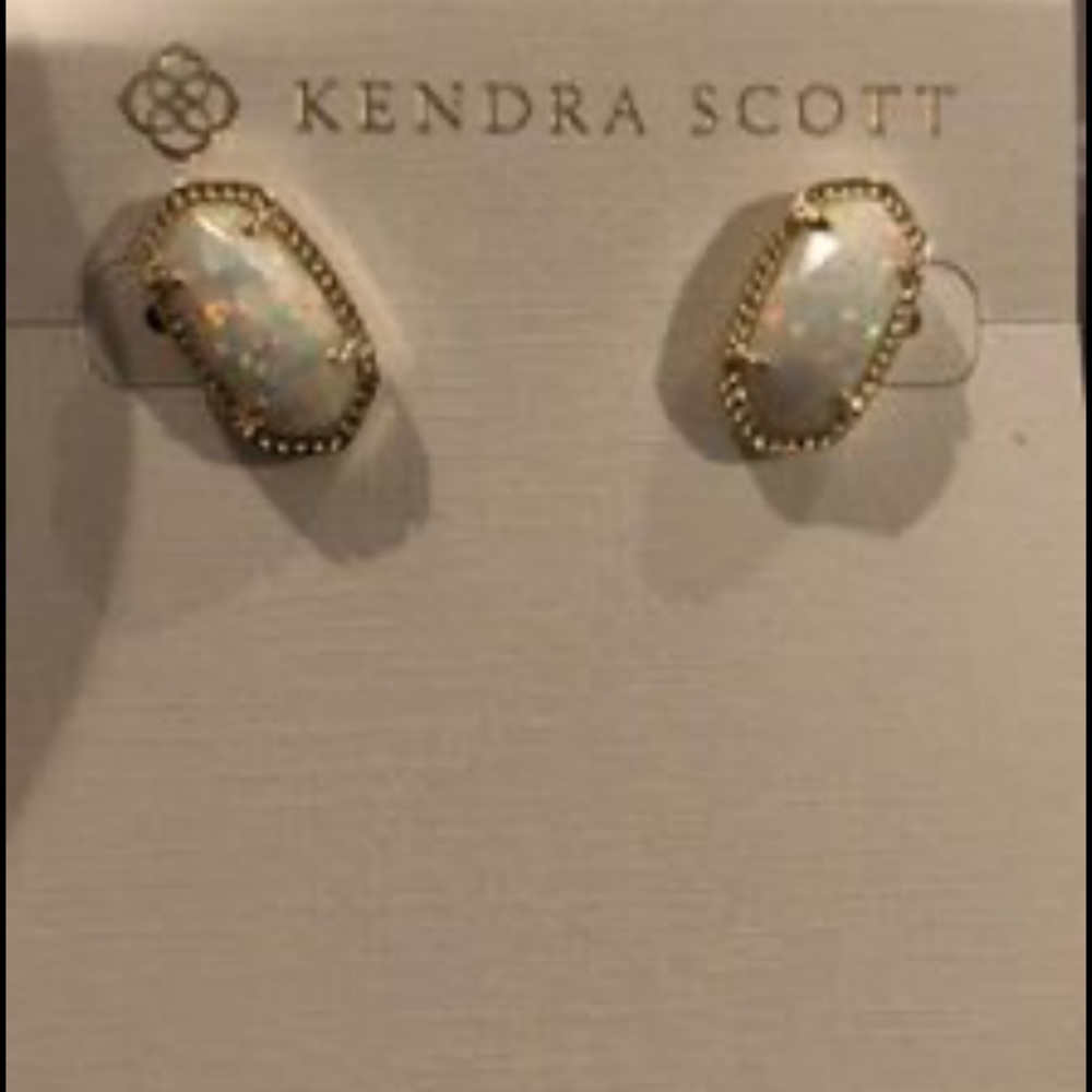 Kendra Scott earring